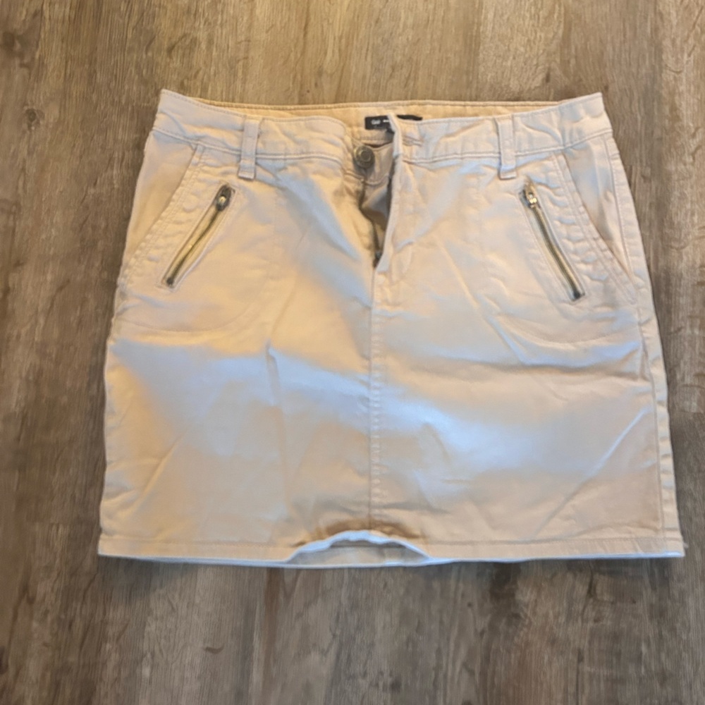 GAP Tan mini skirt